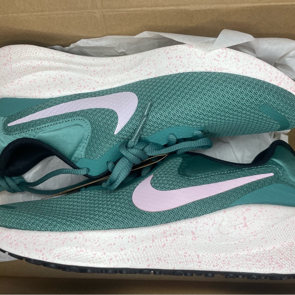 Nike Teal and Light Pink Sneakers NWT
